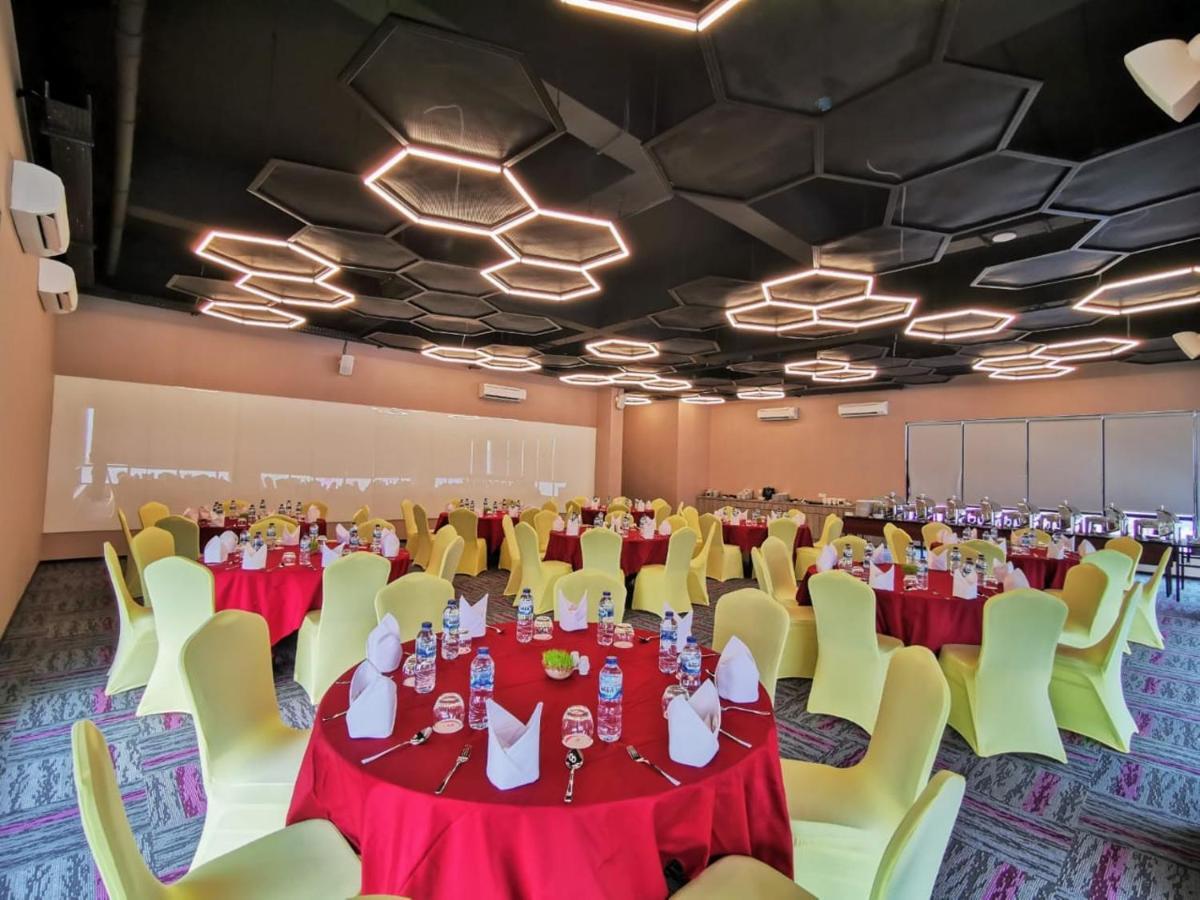 The Zuri Dumai Hotel Buitenkant foto