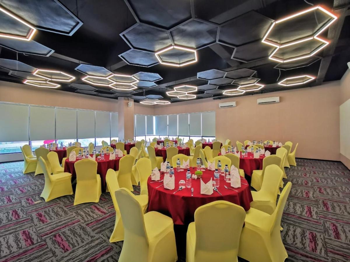The Zuri Dumai Hotel Buitenkant foto